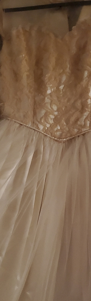 Vintage wedding dress